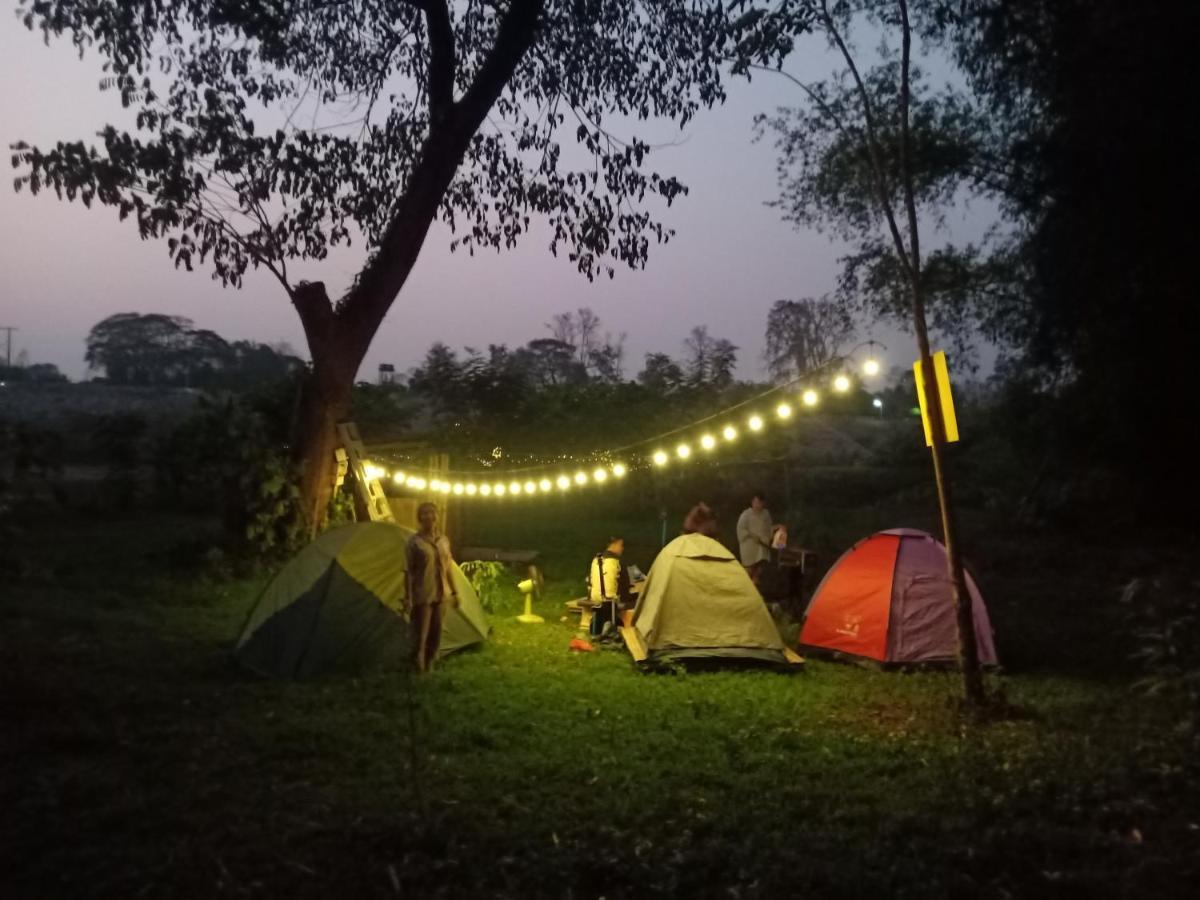 เฮือนน้ำน่าน House By The River Nan Uttaradit Bagian luar foto
