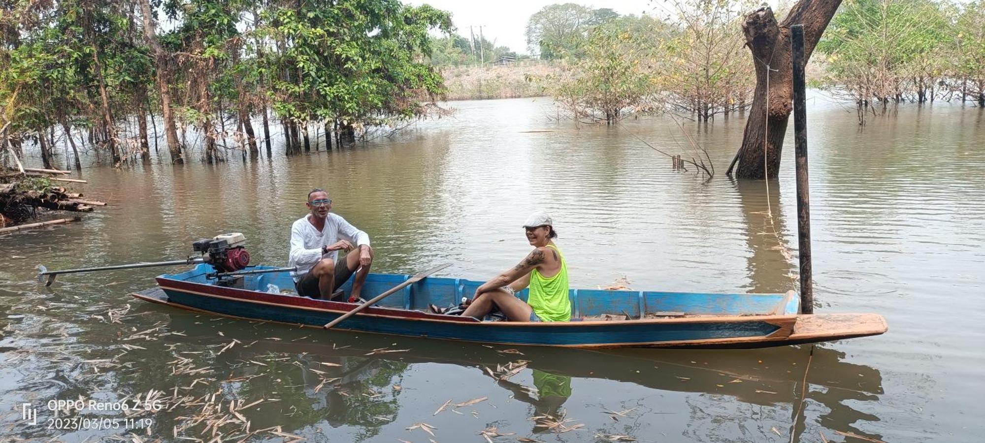 เฮือนน้ำน่าน House By The River Nan Uttaradit Bagian luar foto