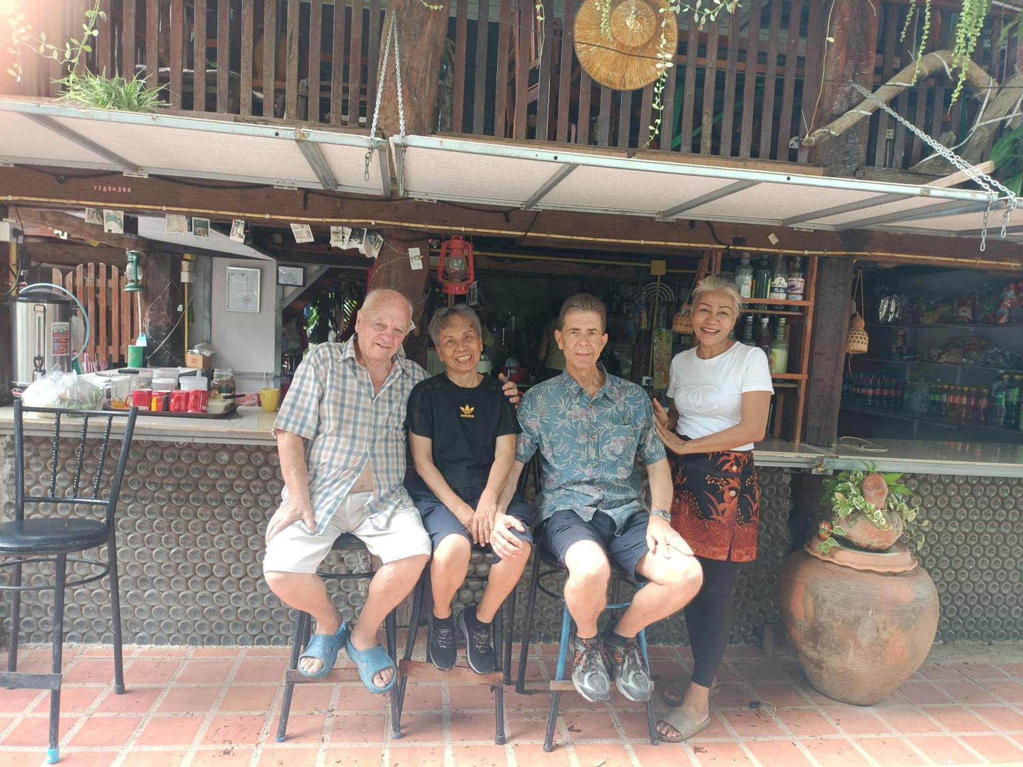 เฮือนน้ำน่าน House By The River Nan Uttaradit Bagian luar foto