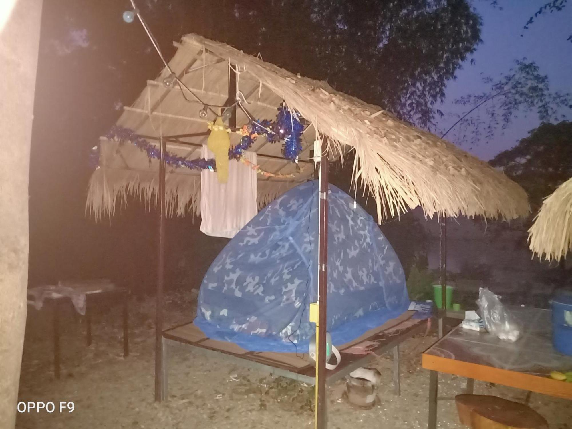 เฮือนน้ำน่าน House By The River Nan Uttaradit Bagian luar foto